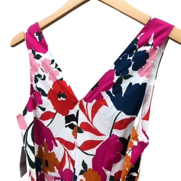 Donna Morgan Floral  V Neck Flowy Dress With Pockets Size 6 - Picture 6 of 9